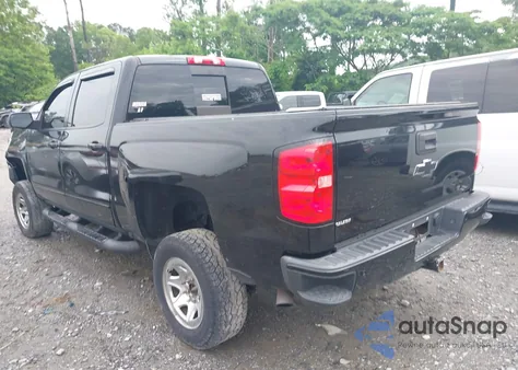 2018 Chevrolet Silverado 1500 2Lt z USA, uszkodzony, nr VIN 3GCUKREC3JG499067
